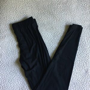 Black leggings